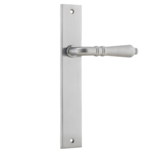 Sarlat Levers on Rectangular Backplate (iver) - Brushed Chrome, Levers Only