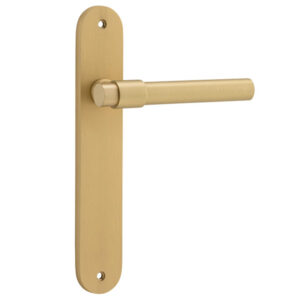 Helsinki Levers on Oval Backplate (iver)