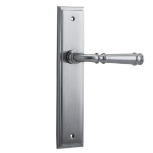 Verona Levers on Stepped Backplate (iver)