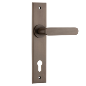Bronte Levers on Chamfered Backplate (iver) - Euro 85mm Levers Only, Signature Brass