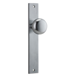 Cambridge Door Knobs on Rectangular Backplate (iver) - Brushed Chrome, Levers Only