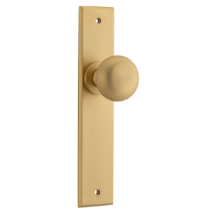 Cambridge Door Knobs on Chamfered Backplate (iver)
