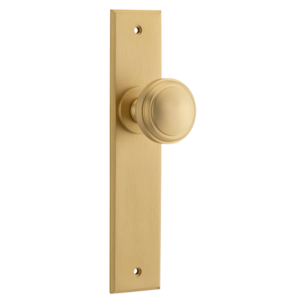 Paddington Door Knobs on Chamfered Backplate (iver)