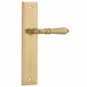 Sarlat Door Levers on Stepped Backplate (iver)